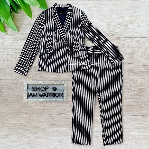 Banana Republic satin stripe double breasted blazer & matching ankle pant - Picture 5 of 16